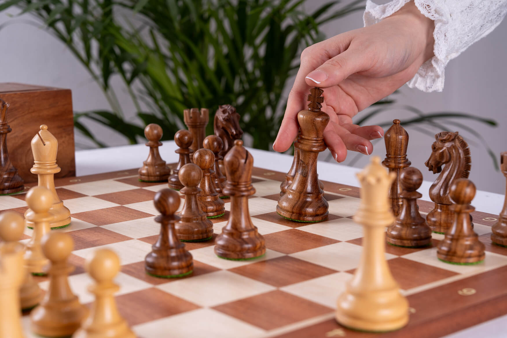 'Versailles' Chess Set <br>Crafted in Mahogany Wood