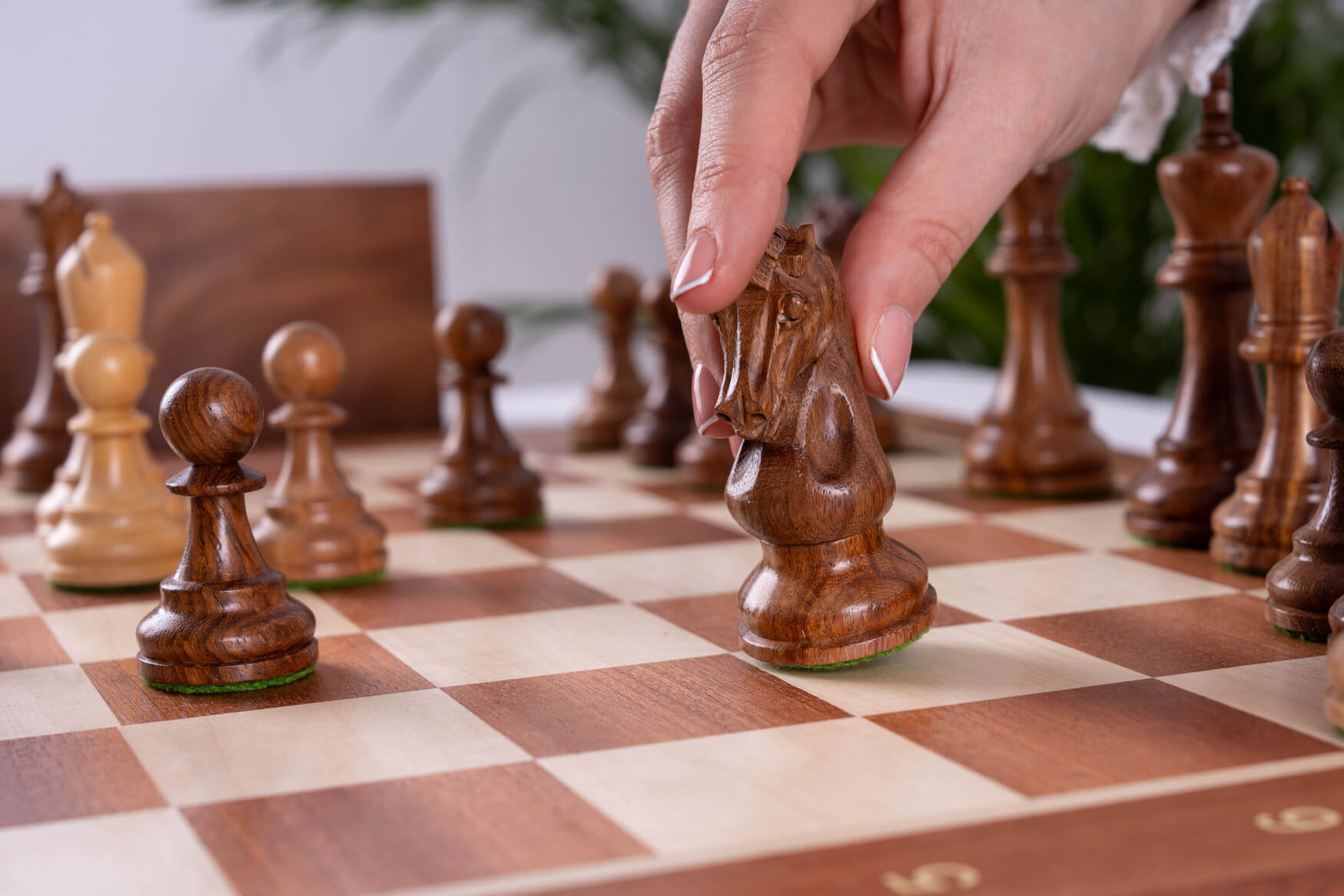 'Versailles' Chess Set <br>Crafted in Mahogany Wood