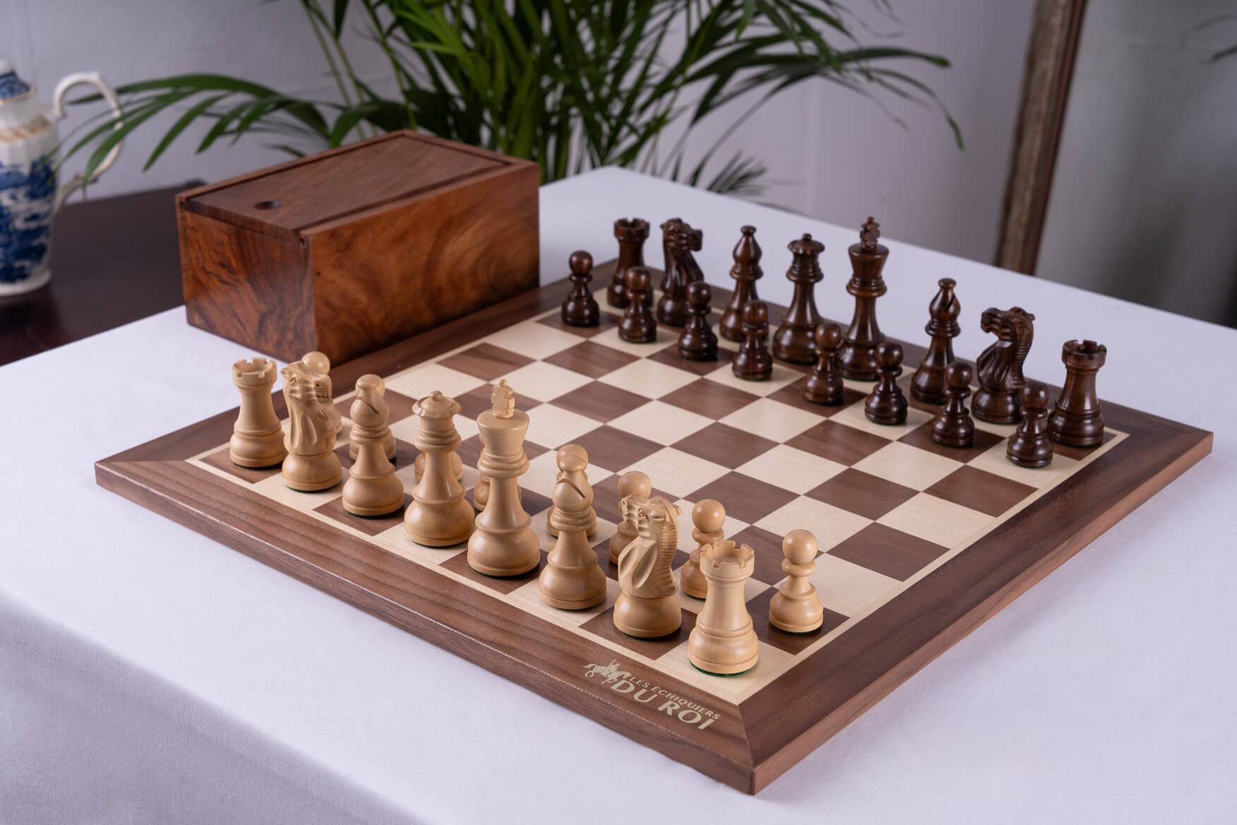 'Elite' Chess Set <br>Crafted in Walnut and Maple