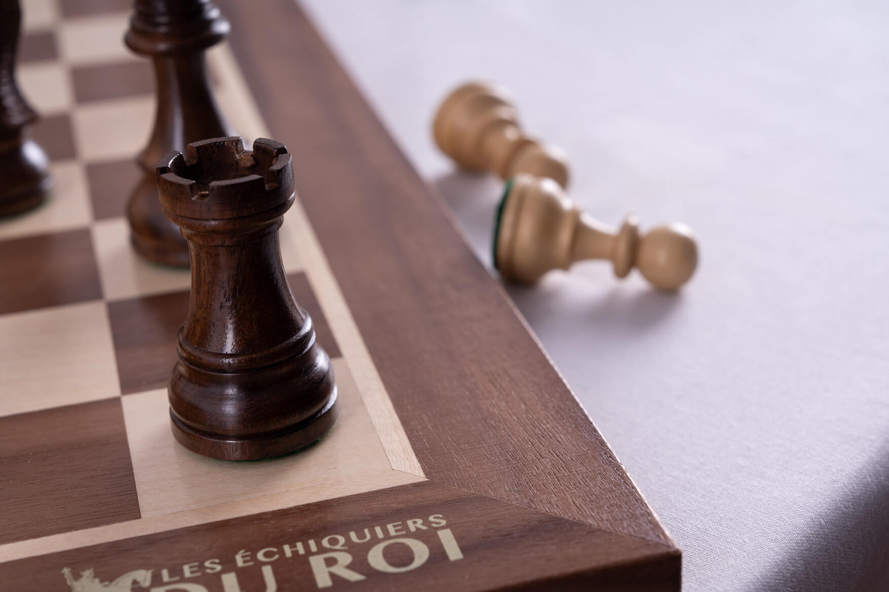 'Elite' Chess Set <br>Crafted in Walnut and Maple