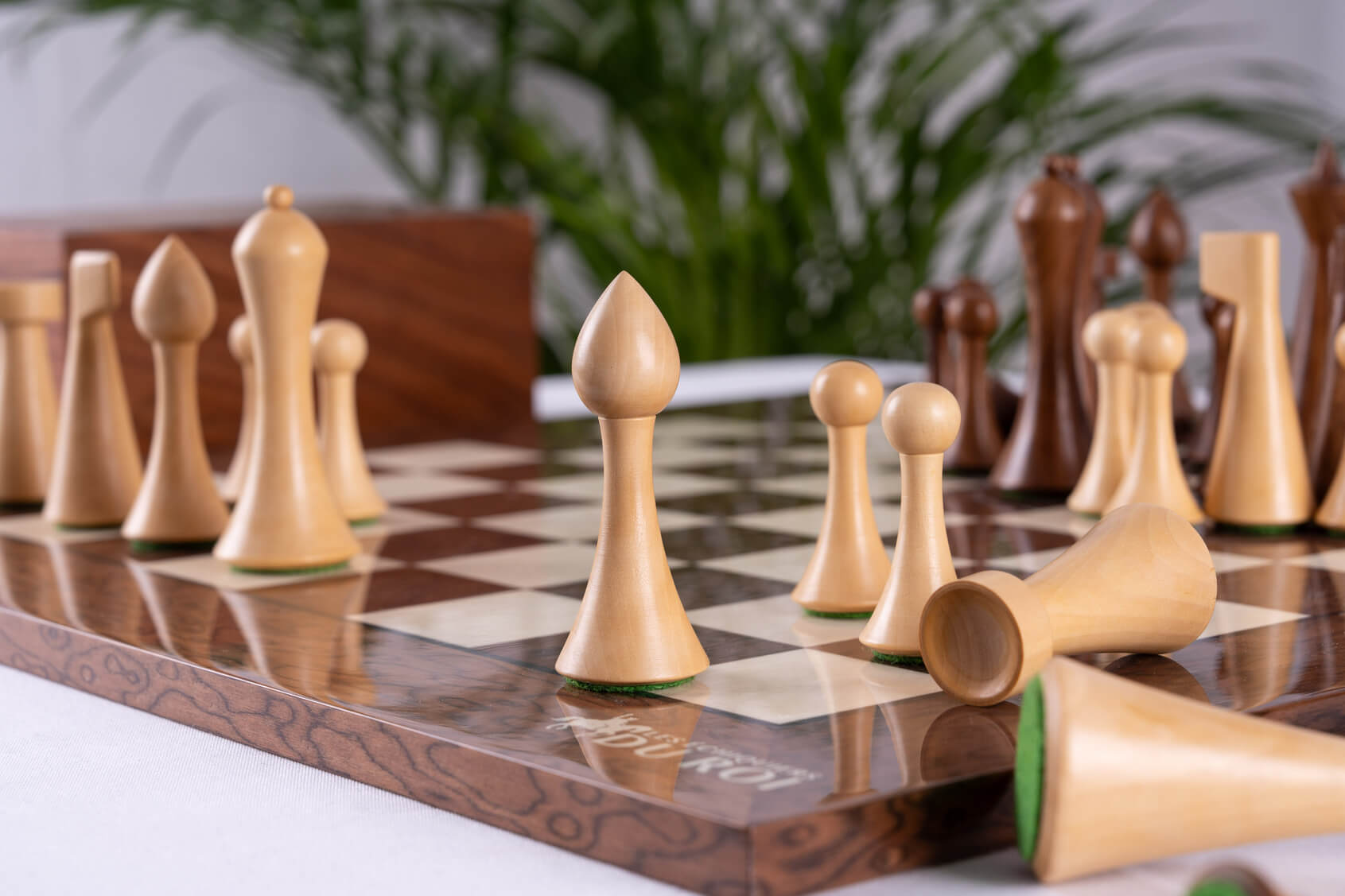 'Terre de Sienne' Chess Set <br>Crafted in Ashwood