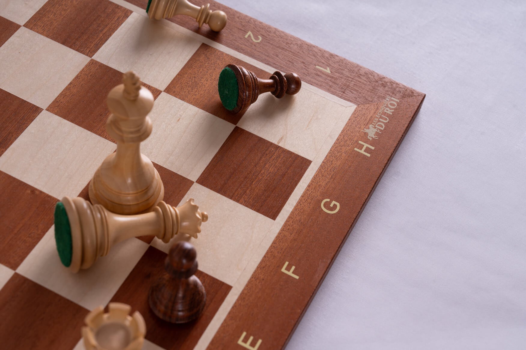 'Serenity' Chess Set <br>Crafted in Rosewood