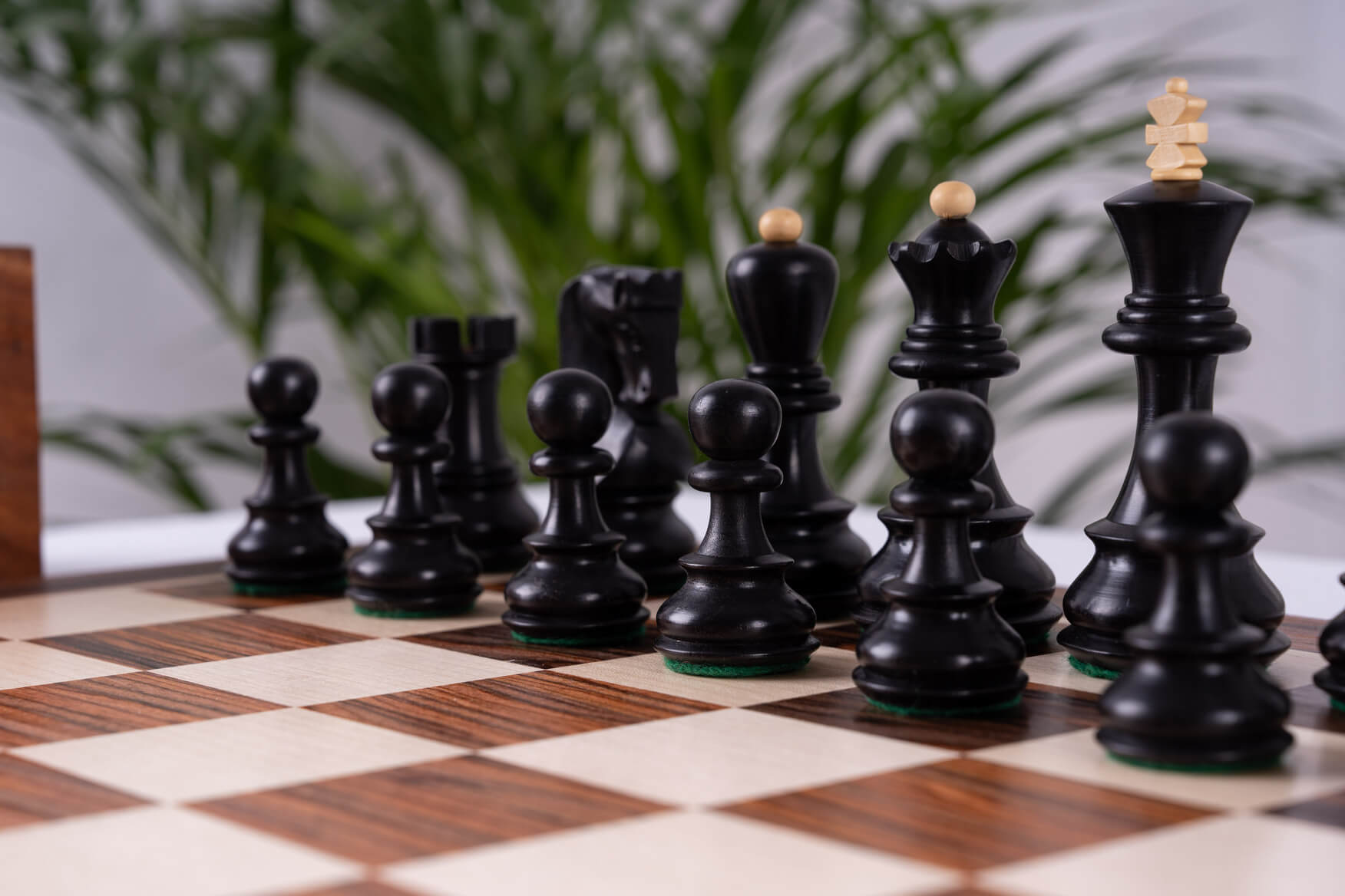 'Harmony' Chess Set <br>Crafted in Rosewood and Maple