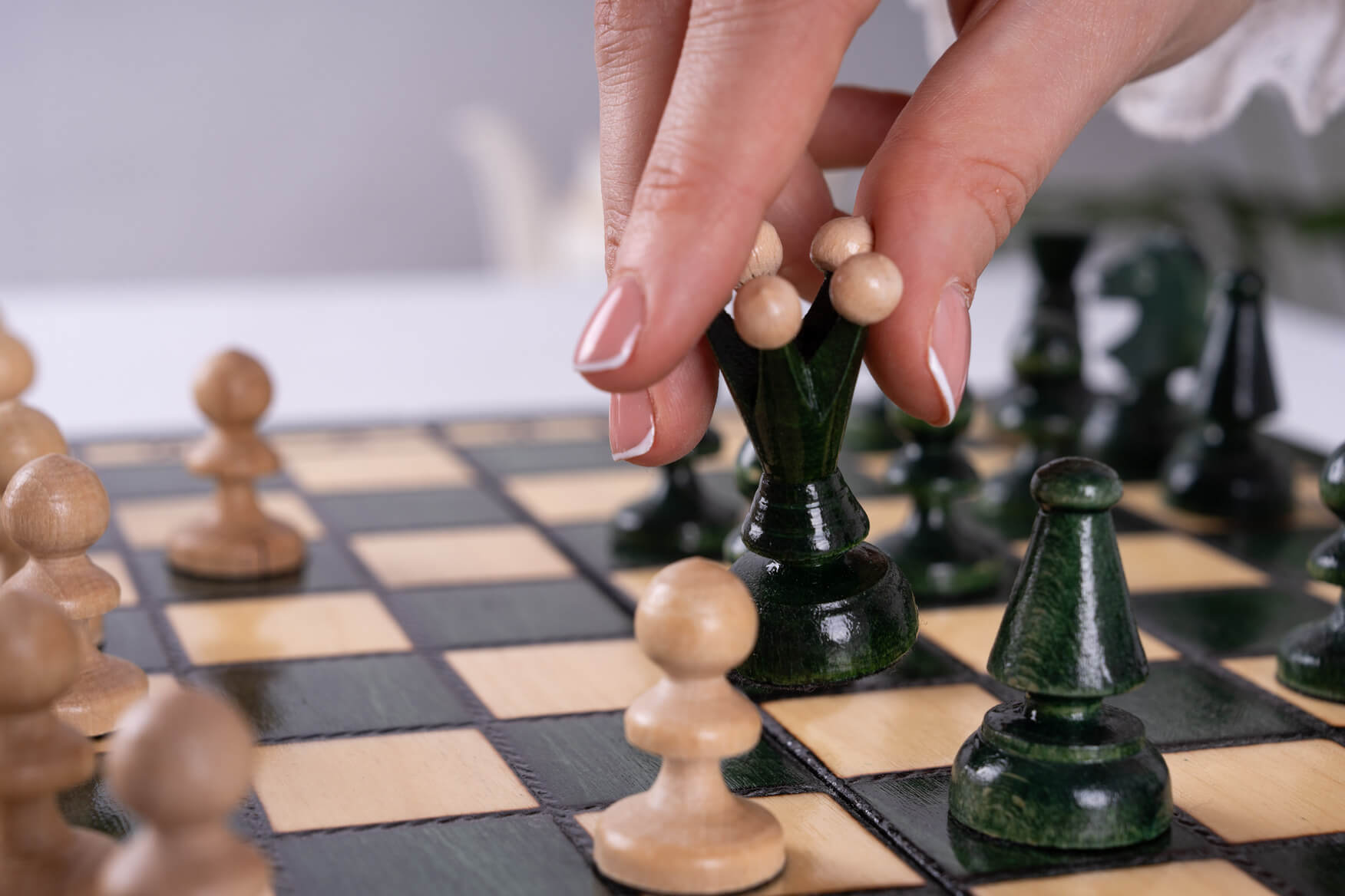 'Apple' Chess Set <br>Crafted in Hornbeam Wood