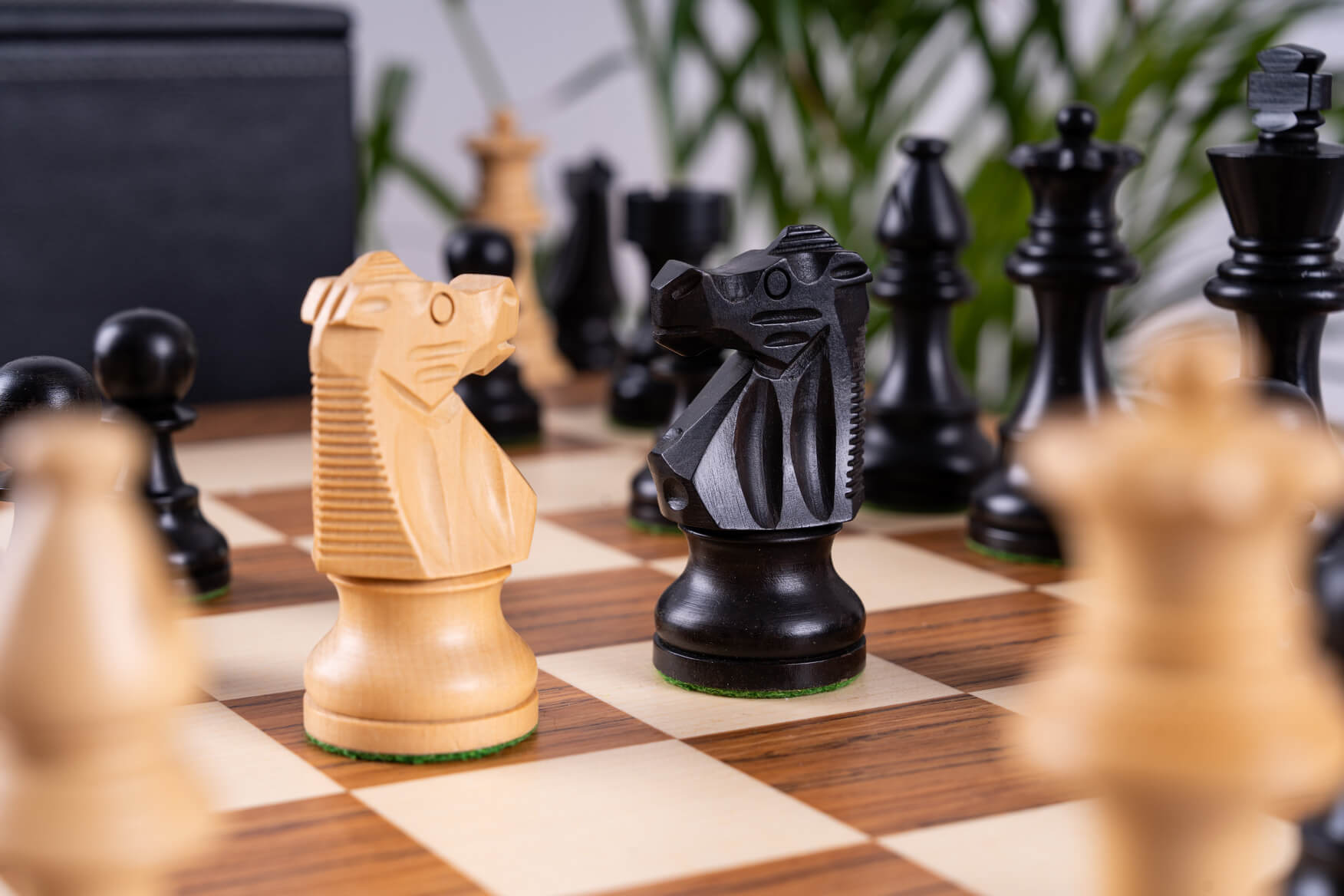 Sovereign Chess Set <br>in Teak Wood