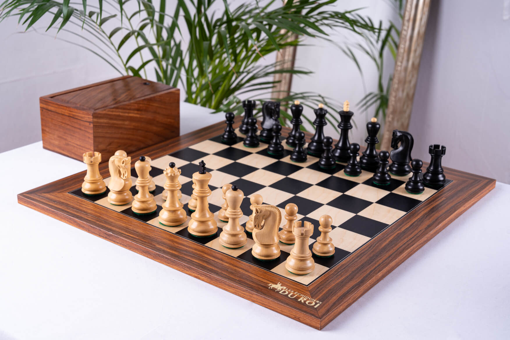 Duchy Chess Set <br>in Maple Wood and Boxwood