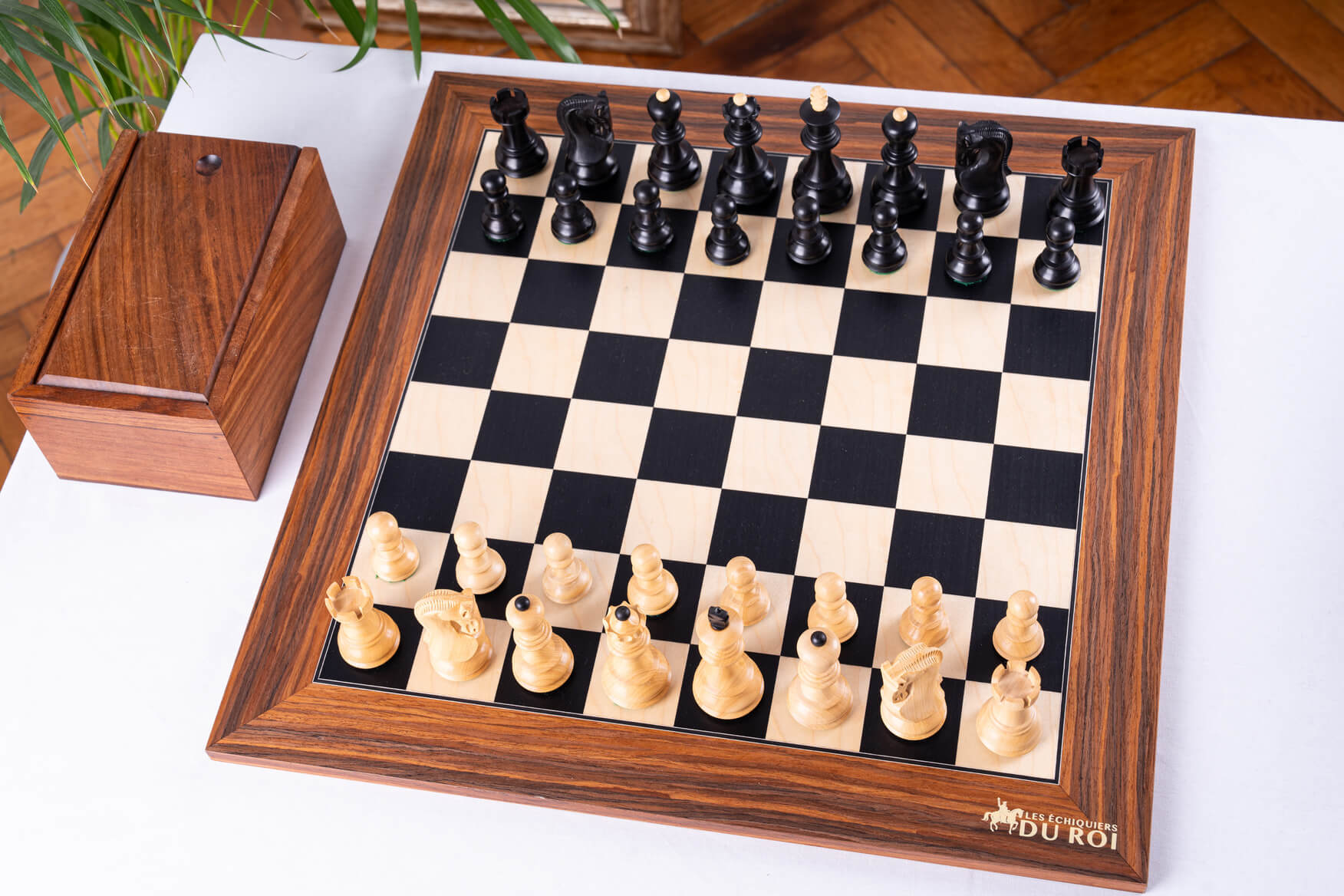 Duchy Chess Set <br>in Maple Wood and Boxwood