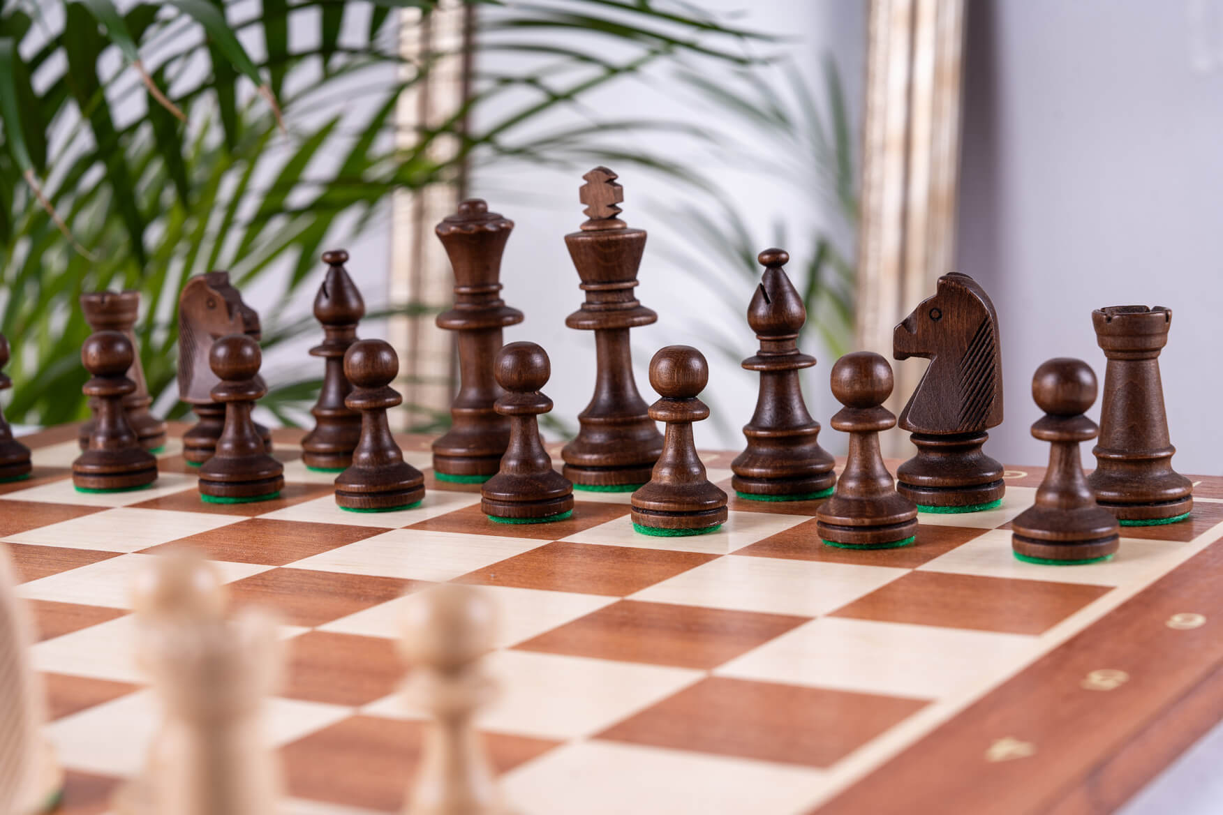 'Victory' Chess Set <br>in Mahogany Wood