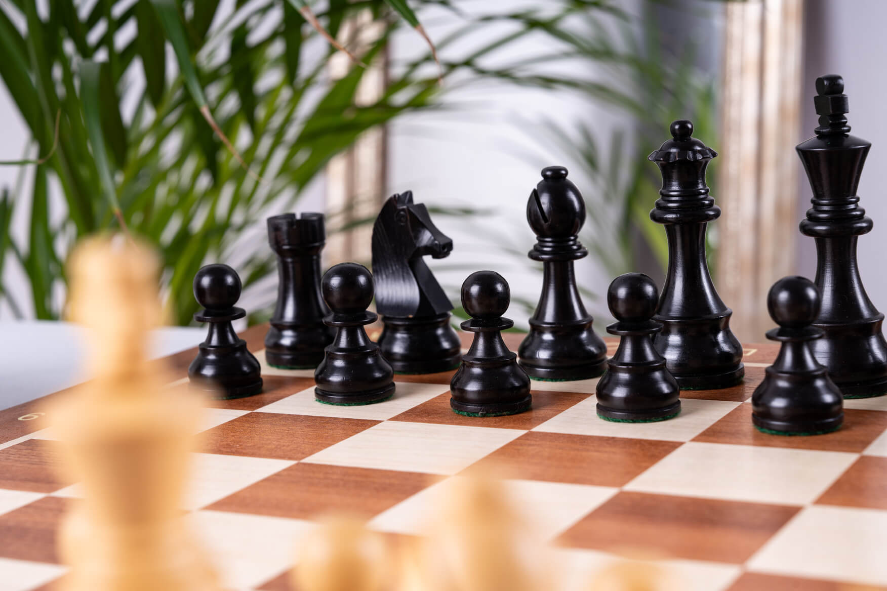 Perseverance Chess Set <br>in Mahogany and Boxwood