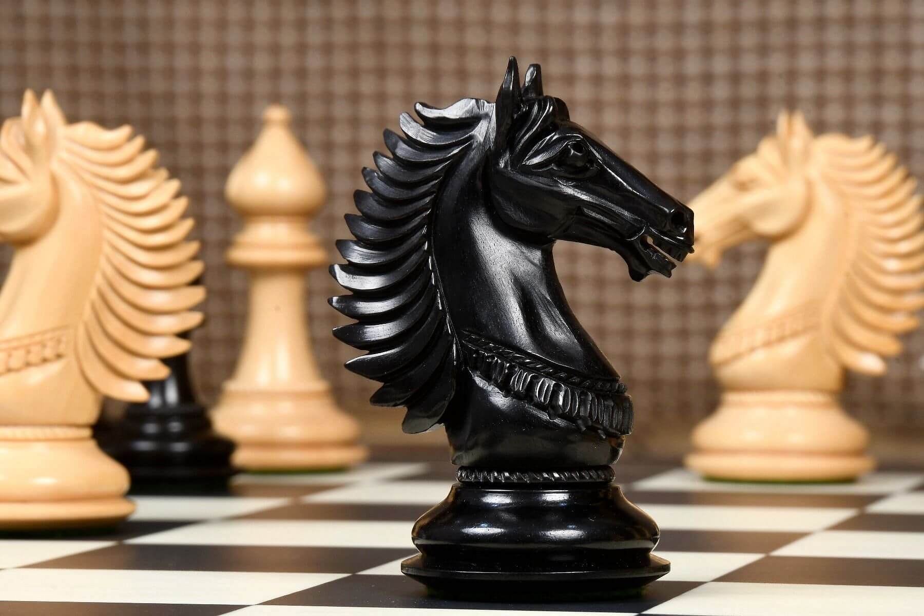 'Ultimate' Chess Set <br>Crafted in Ebony and Maple