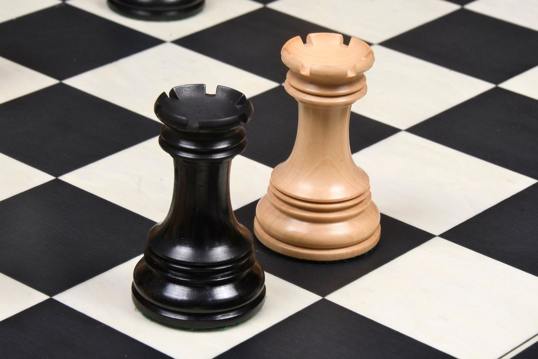 'Superior' Chess Set <br>Crafted in Genuine Ebony