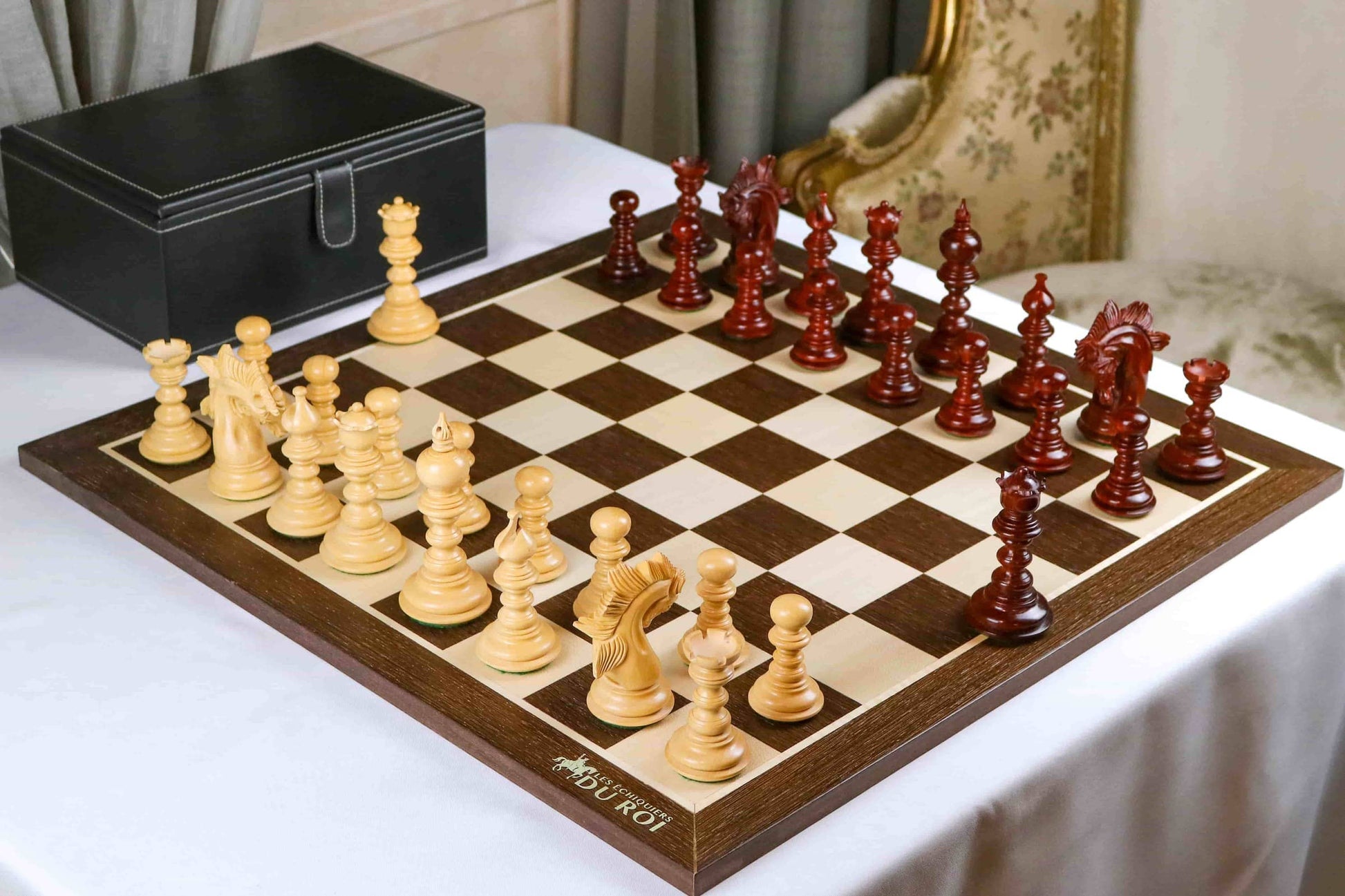 'Impérial' Chess Set <br>Crafted in Wenge and Rosewood