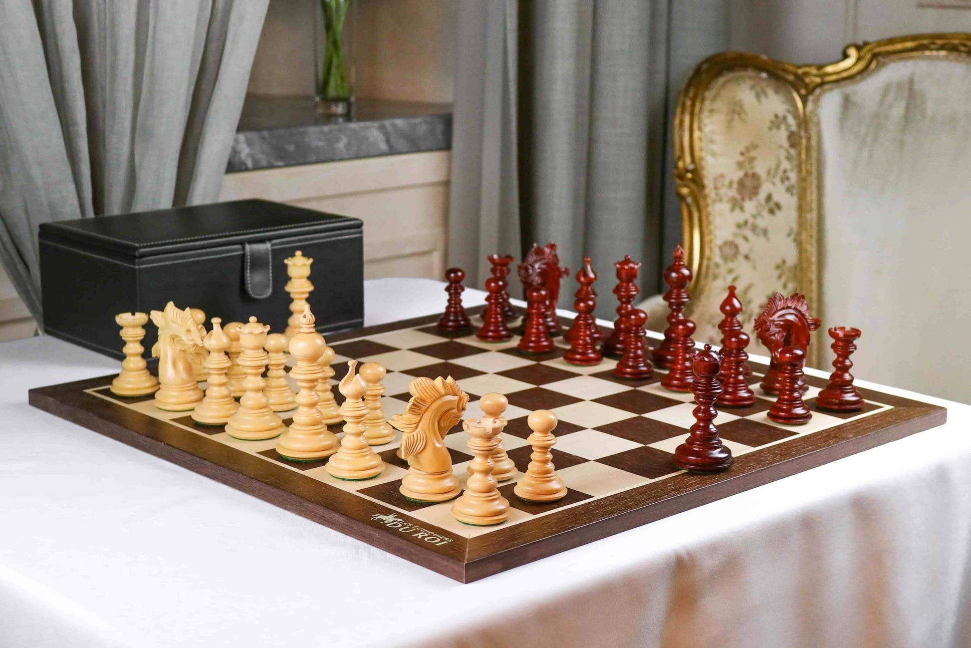 'Impérial' Chess Set <br>Crafted in Wenge and Rosewood