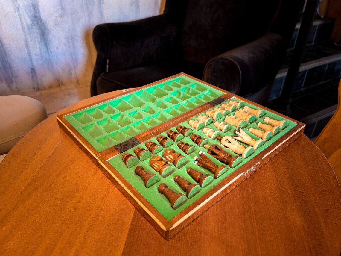 'Viscount' Chess Set <br>Crafted in Maple and Hornbeam