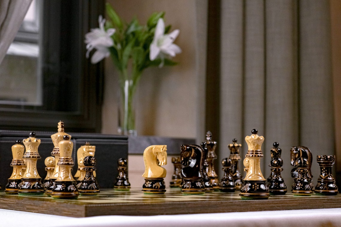 'Elegance' Chess Set <br>with Burnt Wood Pieces