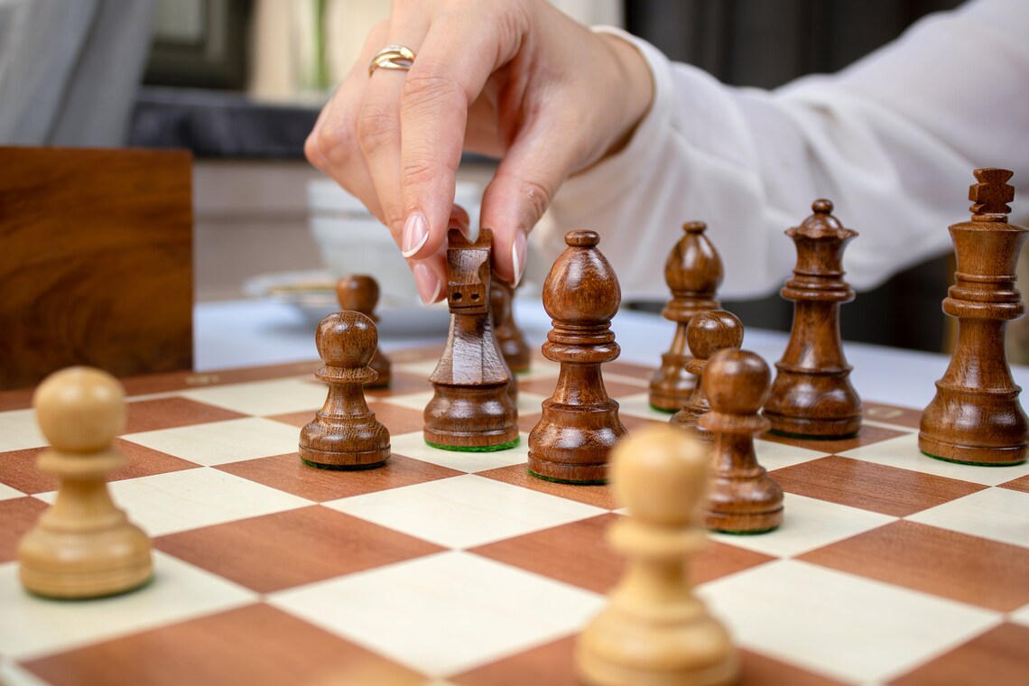 'Amber' Chess Set <br>Crafted in Mahogany Wood