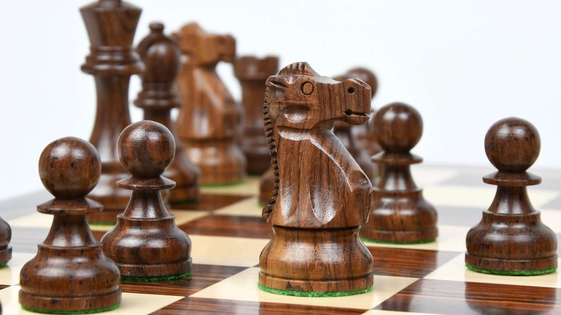 'Majesty' Chess Pieces Crafted <br>in Premium Boxwood and Acacia