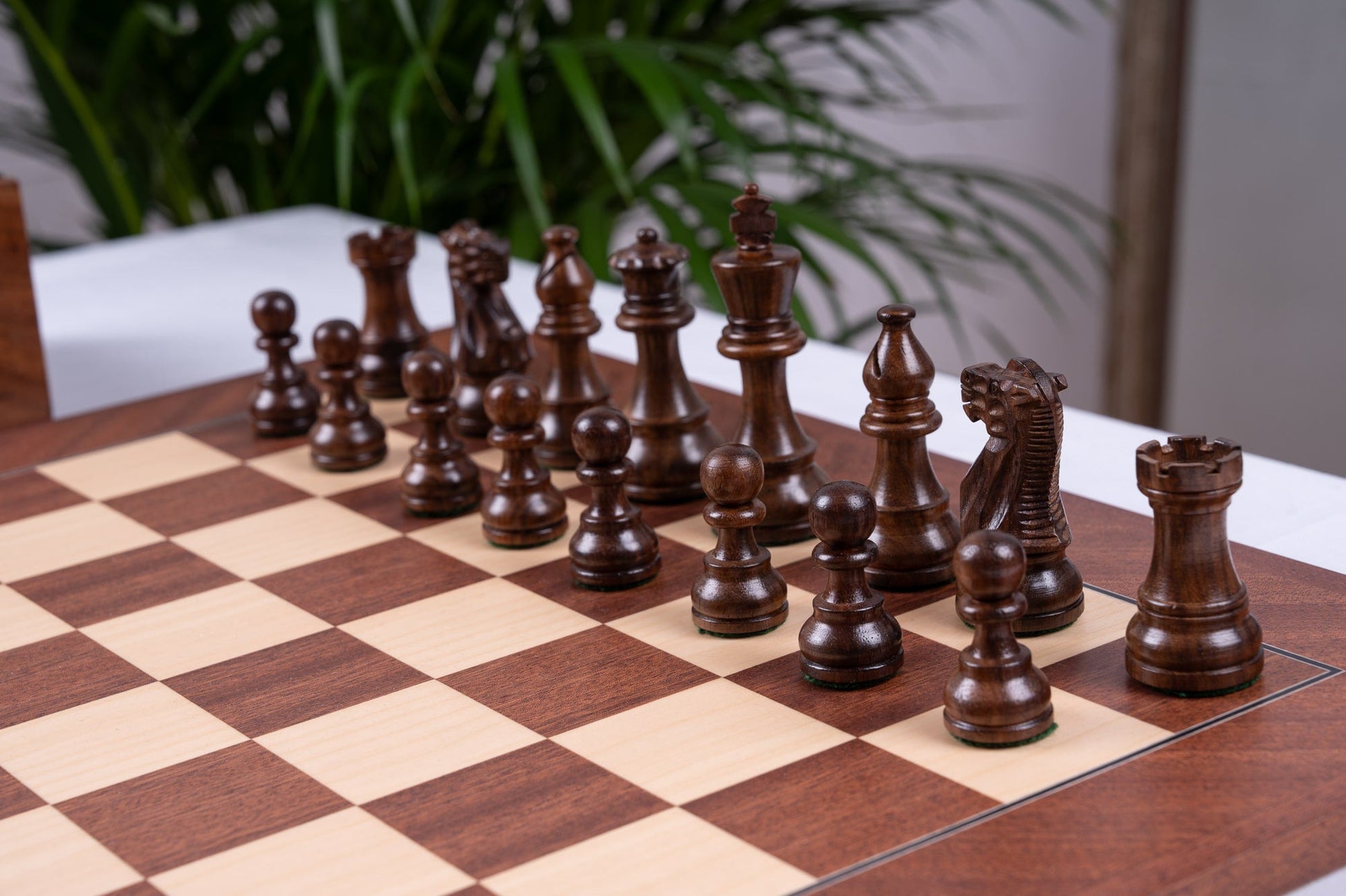 'Beams' Chess Set <br>Crafted in Mahogany and Acacia