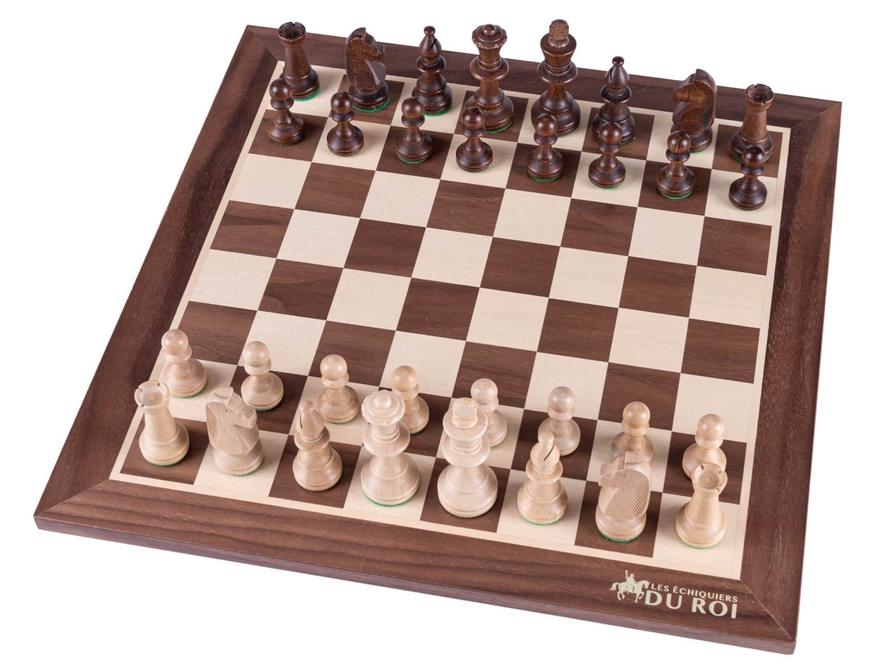 'Royal' Chess Set Crafted <br>in Maple and Walnut Wood