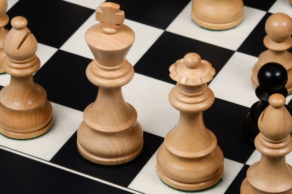 'Amateur' Chess Set <br>Crafted in Boxwood